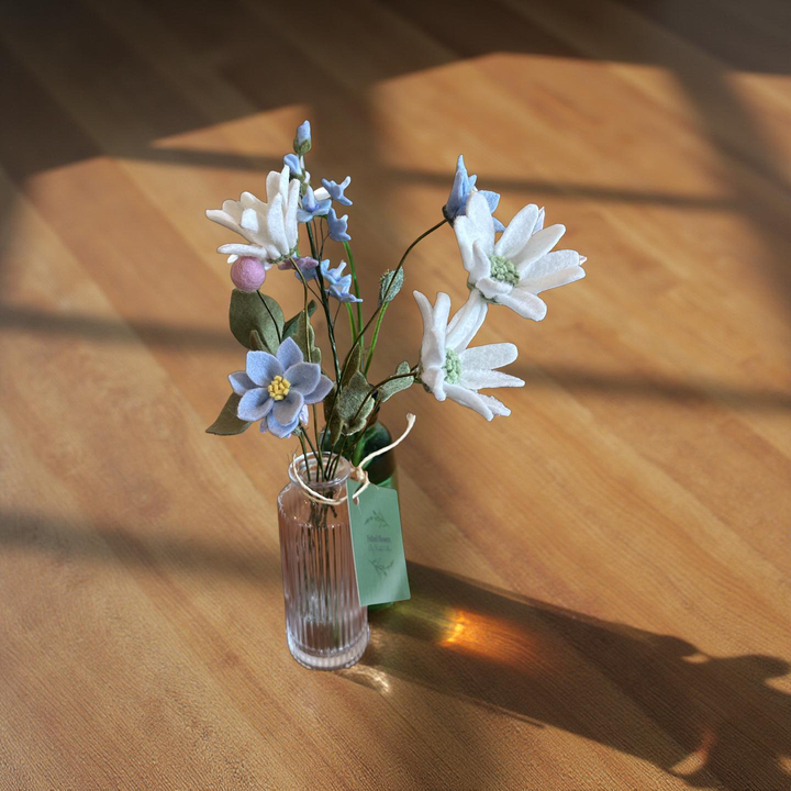 Daisies, Billy Bobs and Pastels in a glass vase