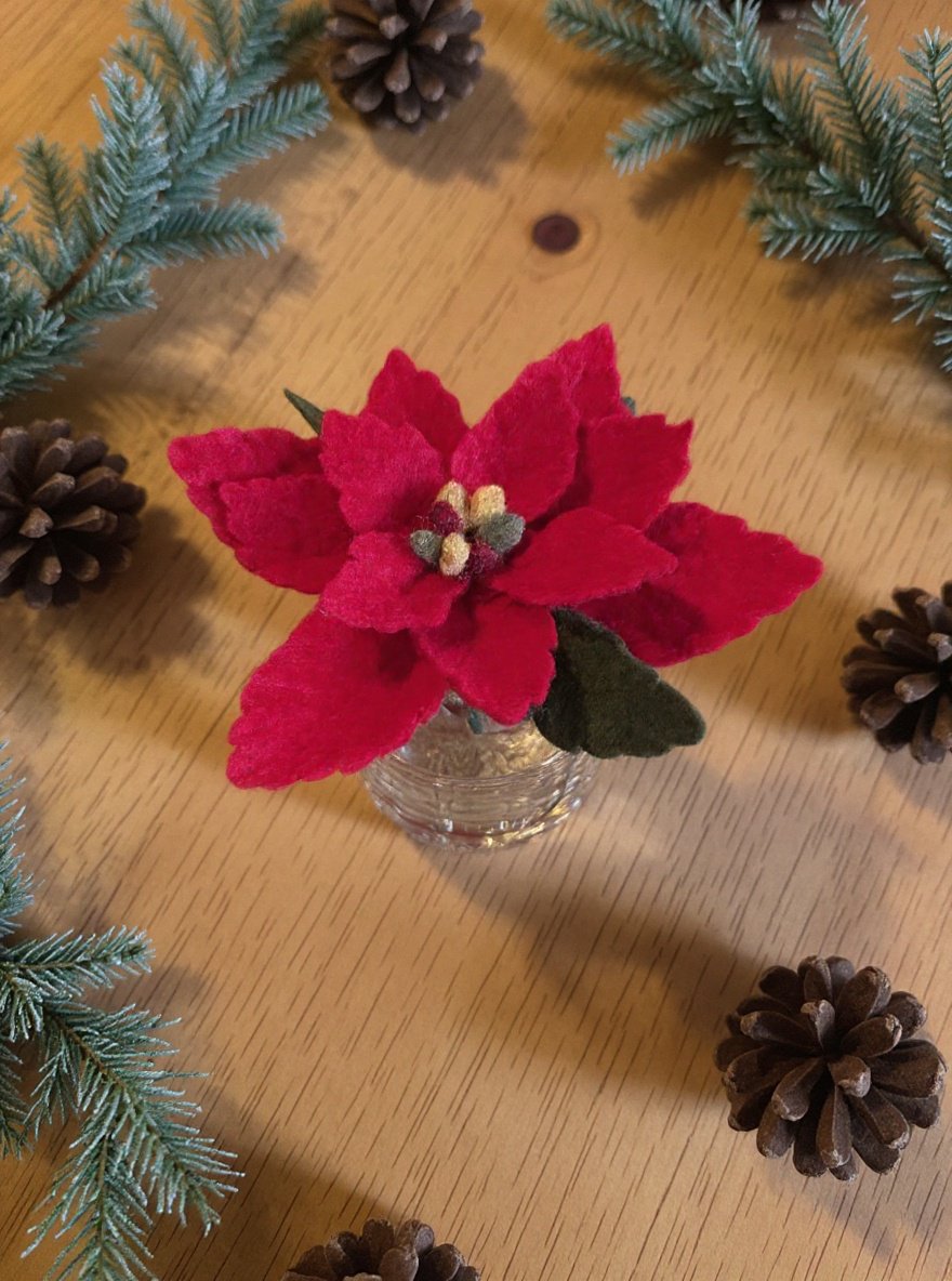 Christmas Pointsettia Centrepiece